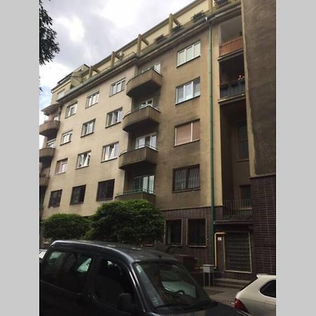 A Cosy Studio In The City Centre Братислава Экстерьер фото