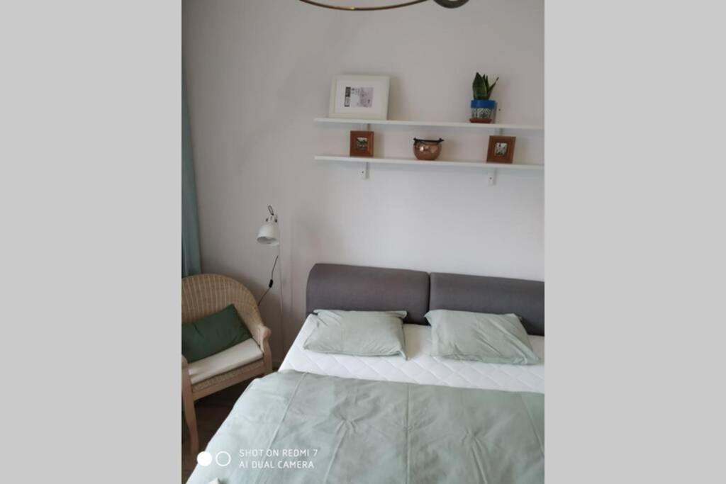 A Cosy Studio In The City Centre Братислава Экстерьер фото